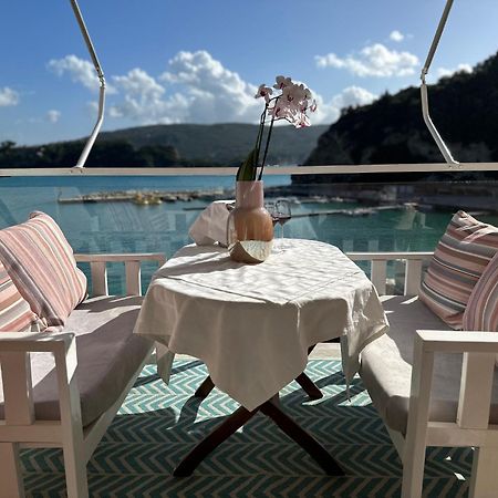 Tango Apartment On The Beach ปาเลโอกัสไตรซา ภายนอก รูปภาพ