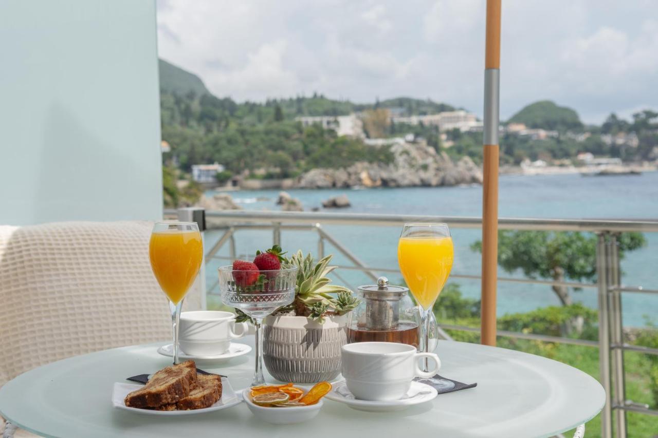 Tango Apartment On The Beach ปาเลโอกัสไตรซา ภายนอก รูปภาพ