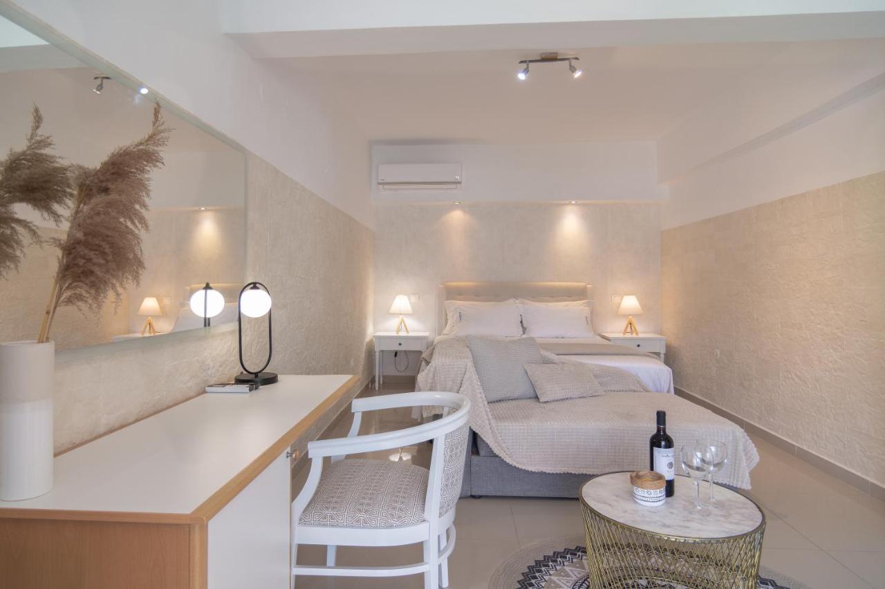 Tango Apartment On The Beach ปาเลโอกัสไตรซา ภายนอก รูปภาพ