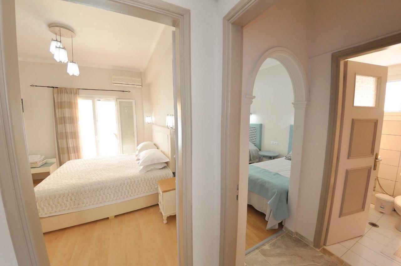 Tango Apartment On The Beach ปาเลโอกัสไตรซา ภายนอก รูปภาพ