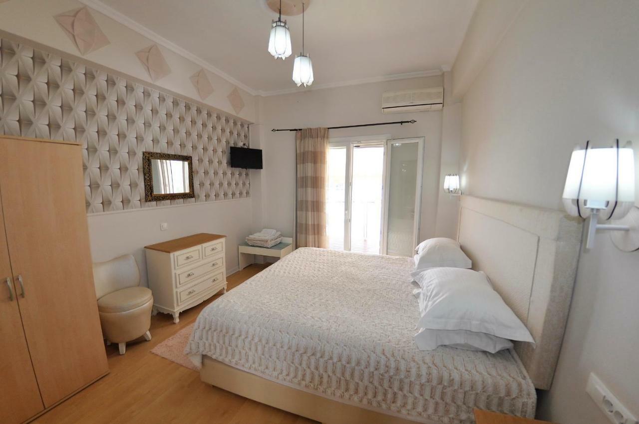 Tango Apartment On The Beach ปาเลโอกัสไตรซา ภายนอก รูปภาพ
