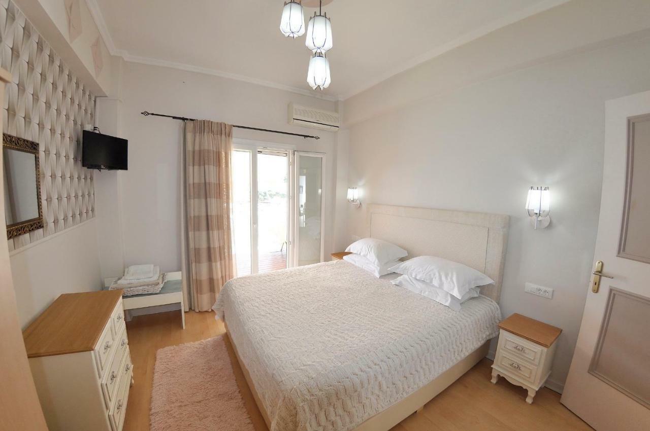 Tango Apartment On The Beach ปาเลโอกัสไตรซา ภายนอก รูปภาพ