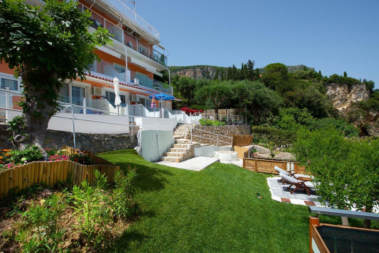 Tango Apartment On The Beach ปาเลโอกัสไตรซา ภายนอก รูปภาพ